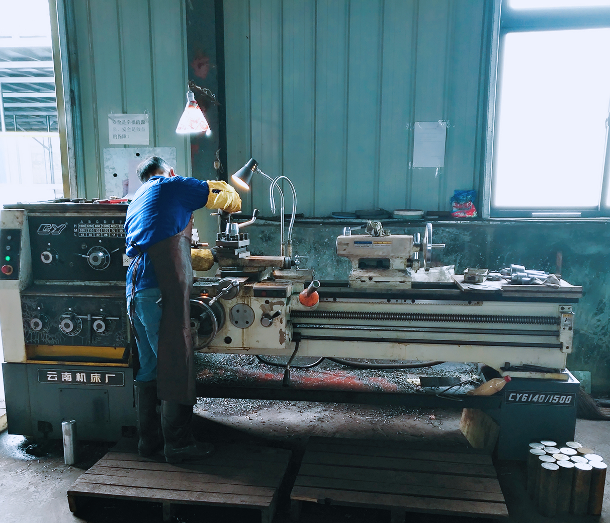 模具加工车间 车床